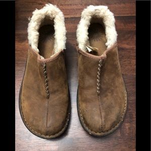 SOLD Ugg 5747 Betsey Driving Shoes Size 8